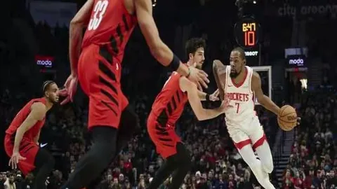 马竞败北之际，全队团结一心，毫无责怪抱怨之态。