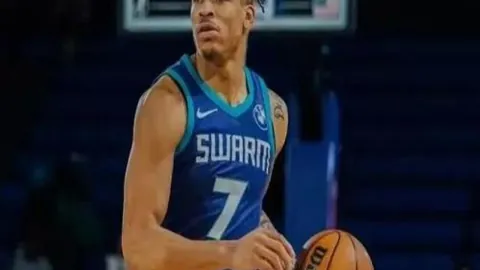 中国队亚冬会冰壶混双赛力克哈萨克斯坦，实现首战告捷